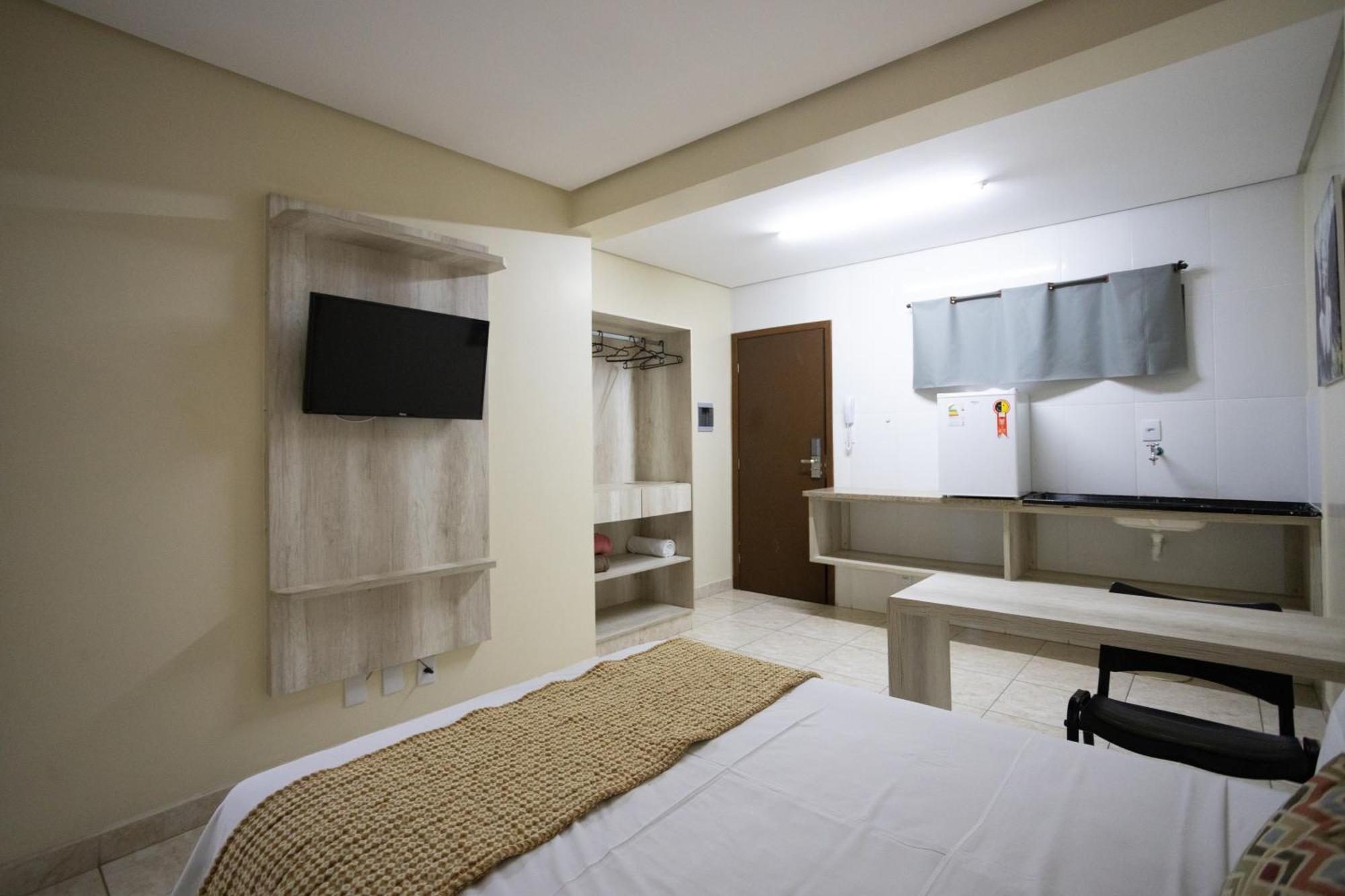 Infinity Hotel กัวยาเนีย ภายนอก รูปภาพ