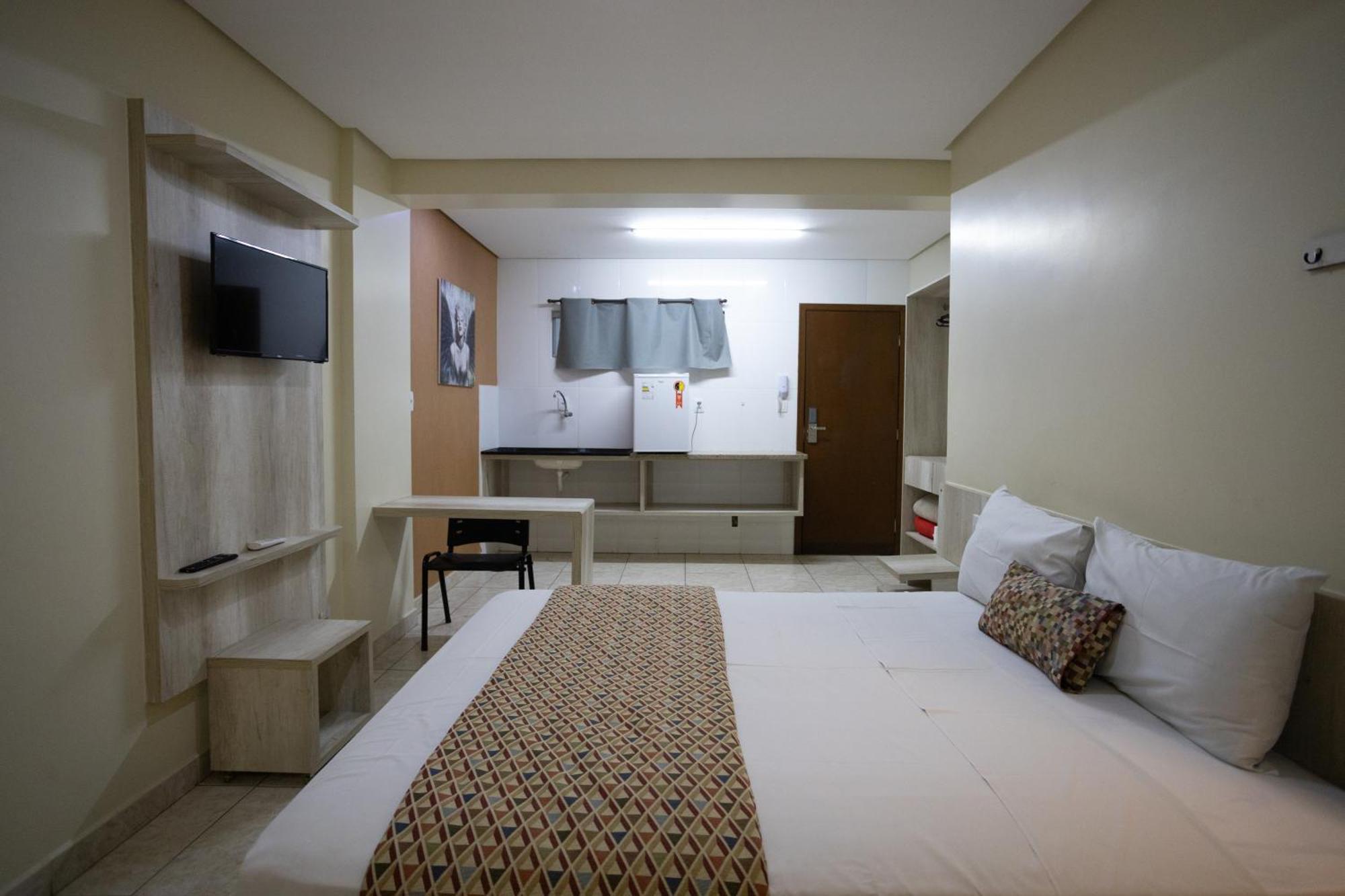 Infinity Hotel กัวยาเนีย ภายนอก รูปภาพ