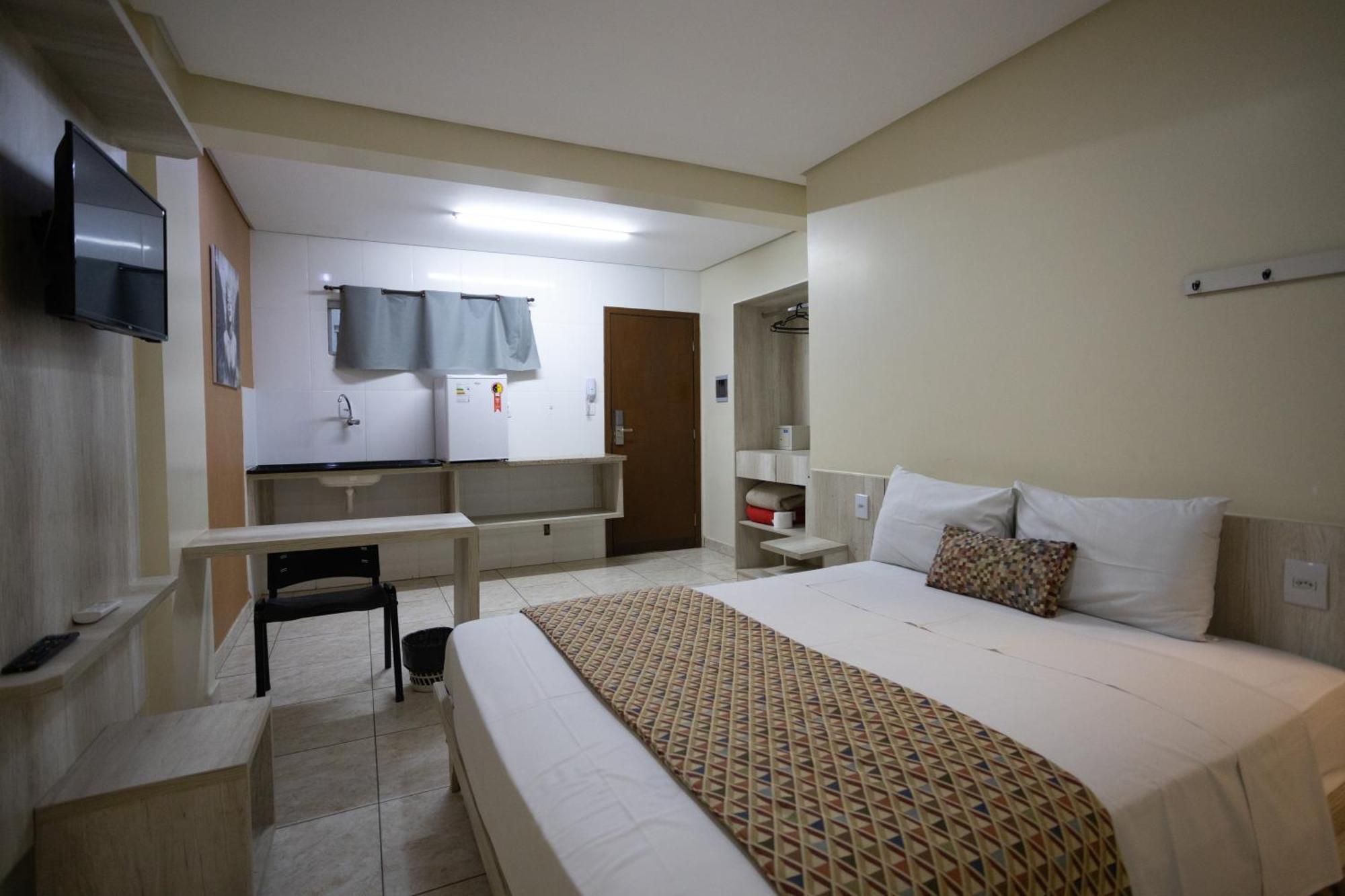 Infinity Hotel กัวยาเนีย ภายนอก รูปภาพ