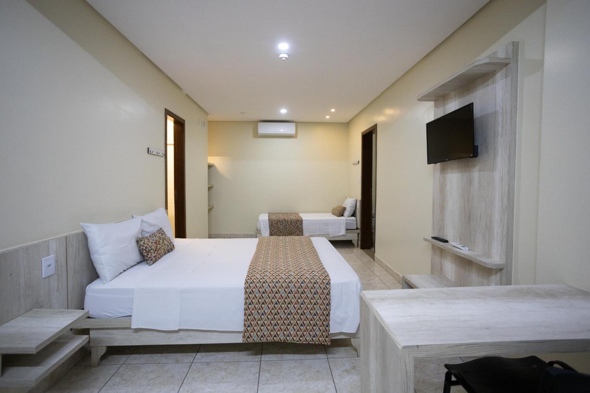 Infinity Hotel กัวยาเนีย ภายนอก รูปภาพ